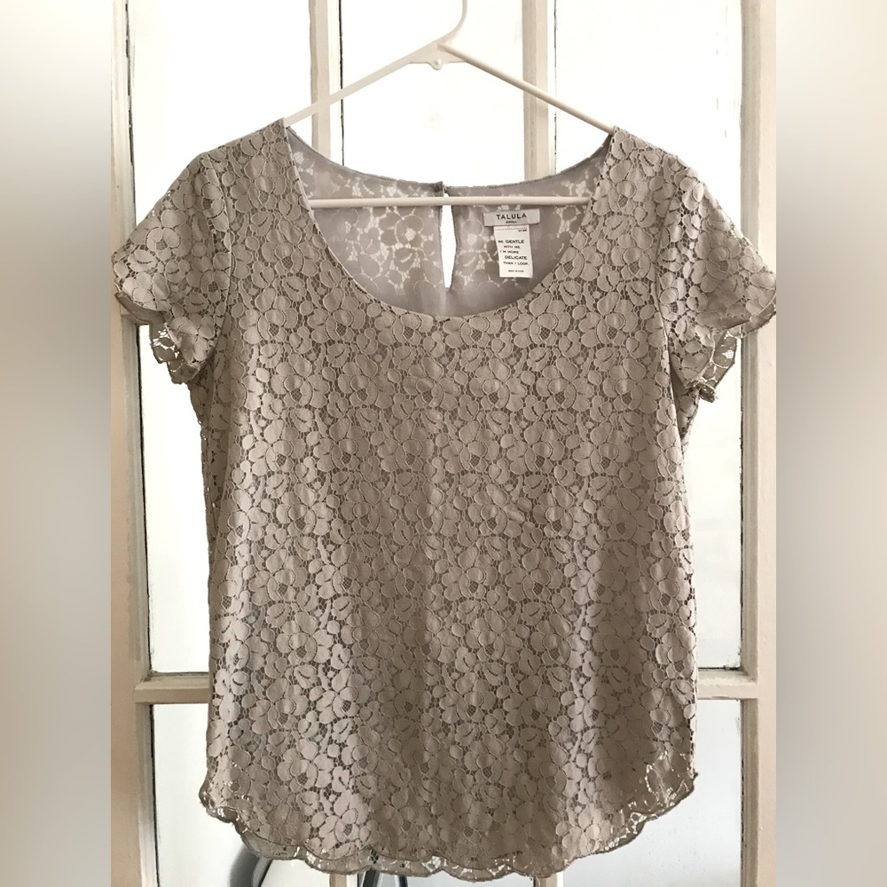 ARITZIA Talula Gray Lace Top